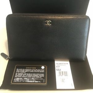 Chanel 12A caviar zip wallet excellent condition